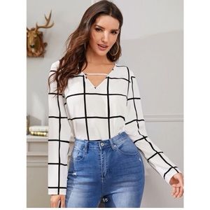 V-neck long sleeve blouse
